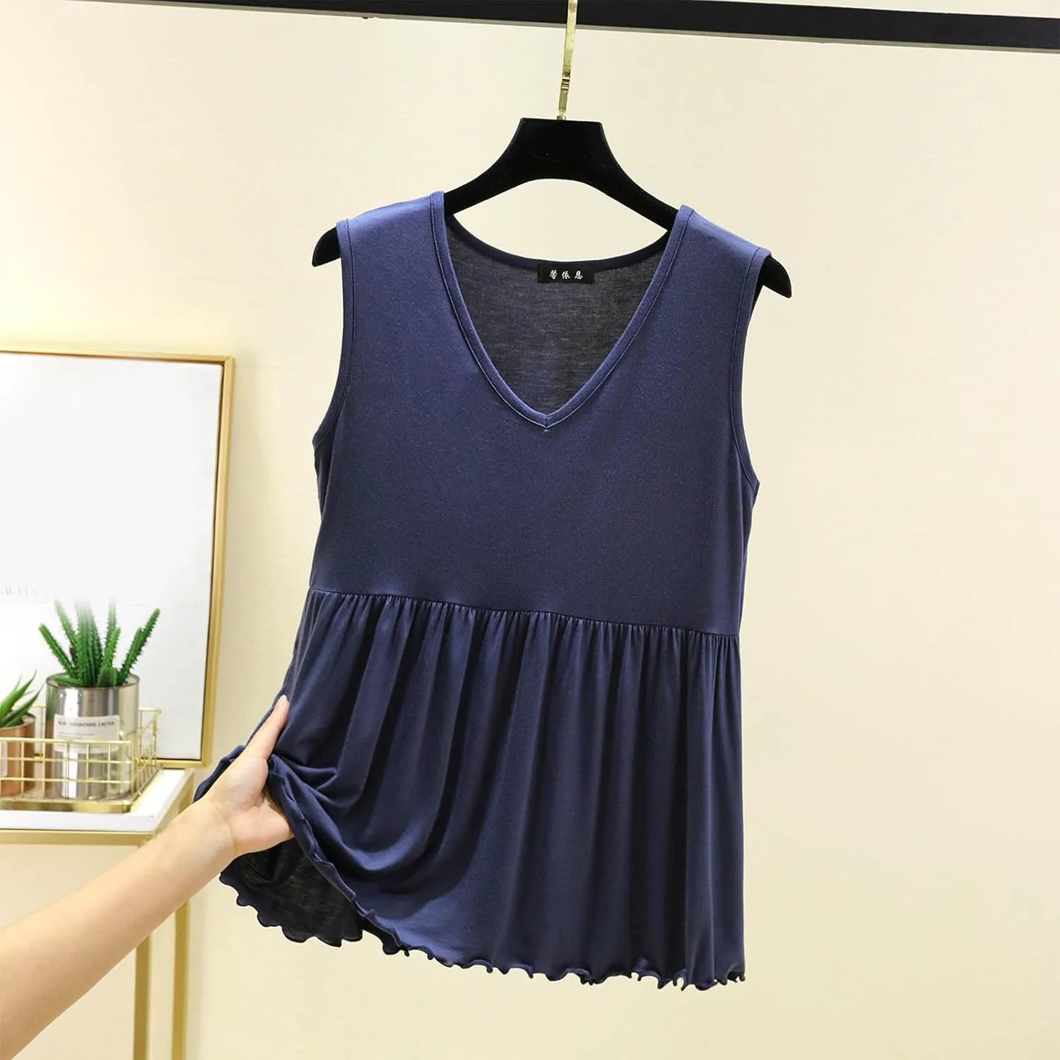 Oplxuo Women Sleeveless Tank Top V-Neck Ruffle Hem Camisole Casual Loose Layering Cami Undershirt for Yoga