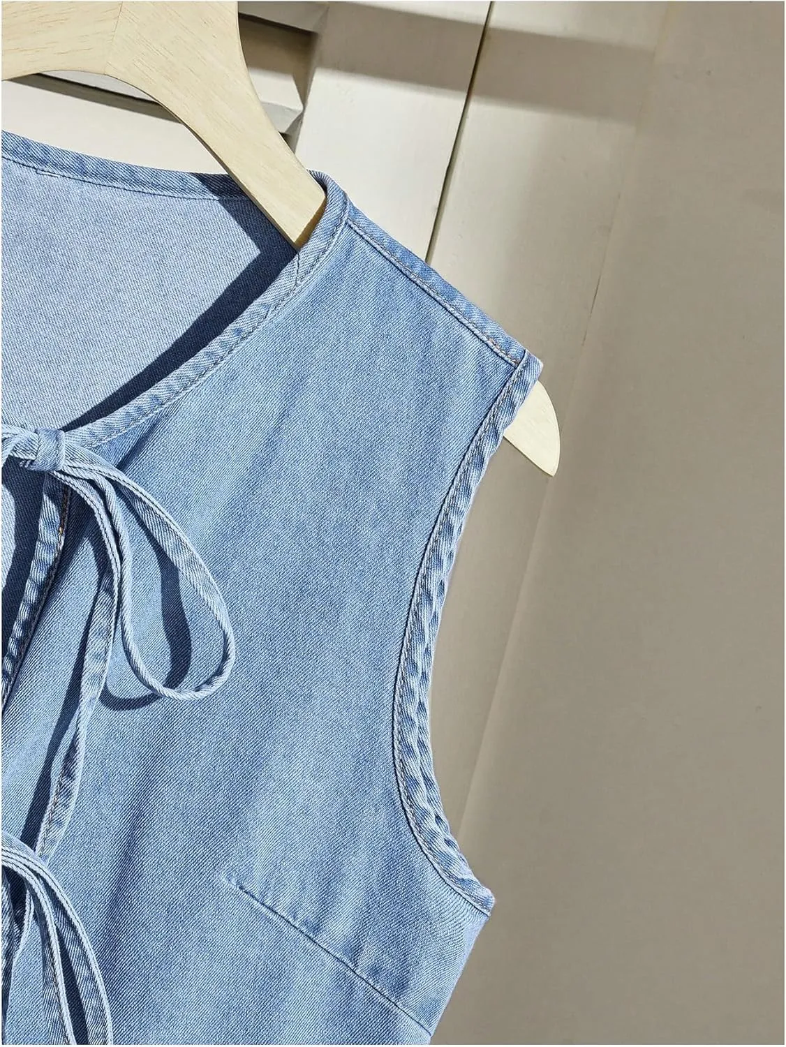 SHENHE Women's Y2k Tie Front Denim Vest V Neck Ruffle Hem Sleeveless Peplum Jean Top Shirt