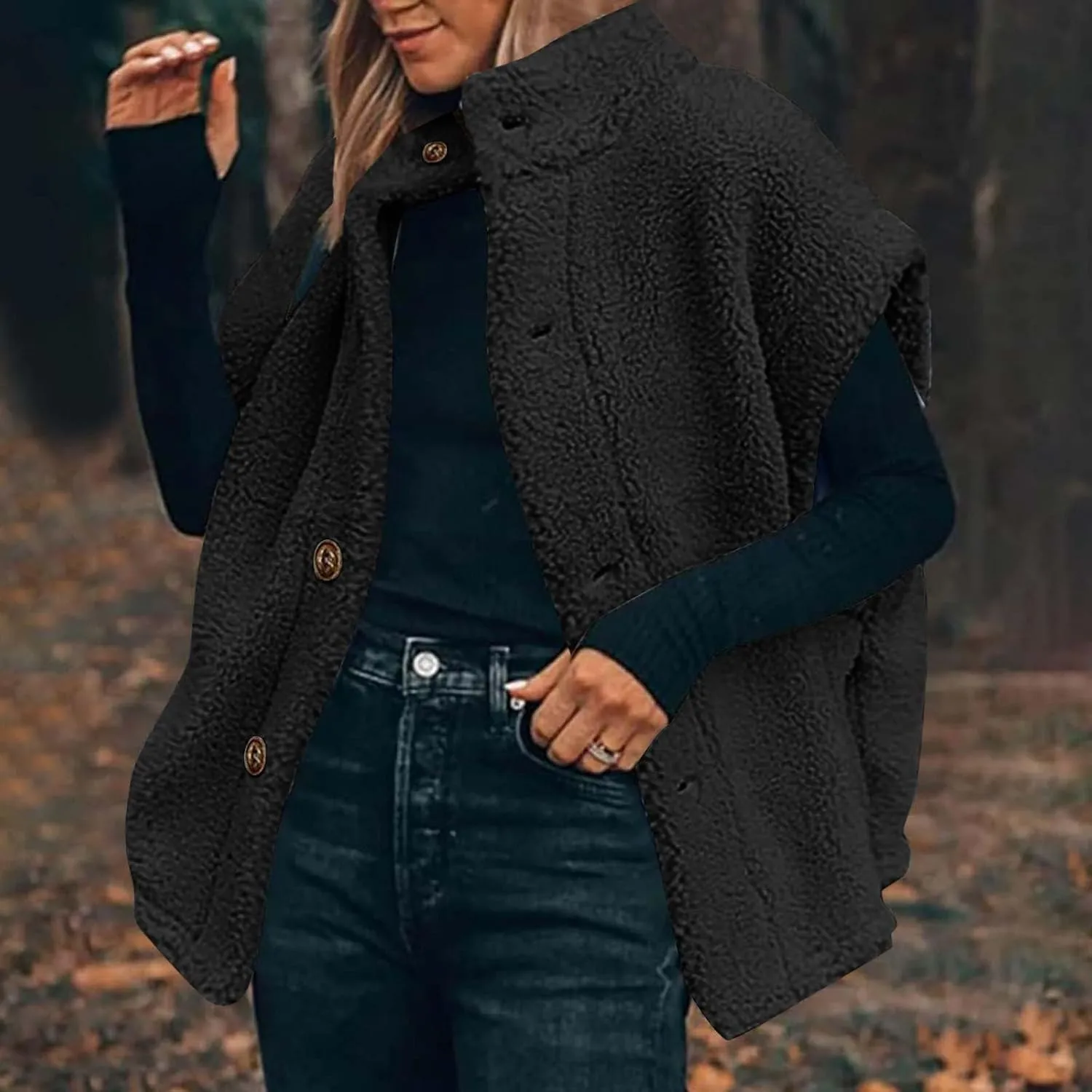 YRAETENM Women's Fuzzy Fleece Vest Casual Oversized Warm Button down Gilet Soft Sleeveless Stand Collar Jackets with Pockets